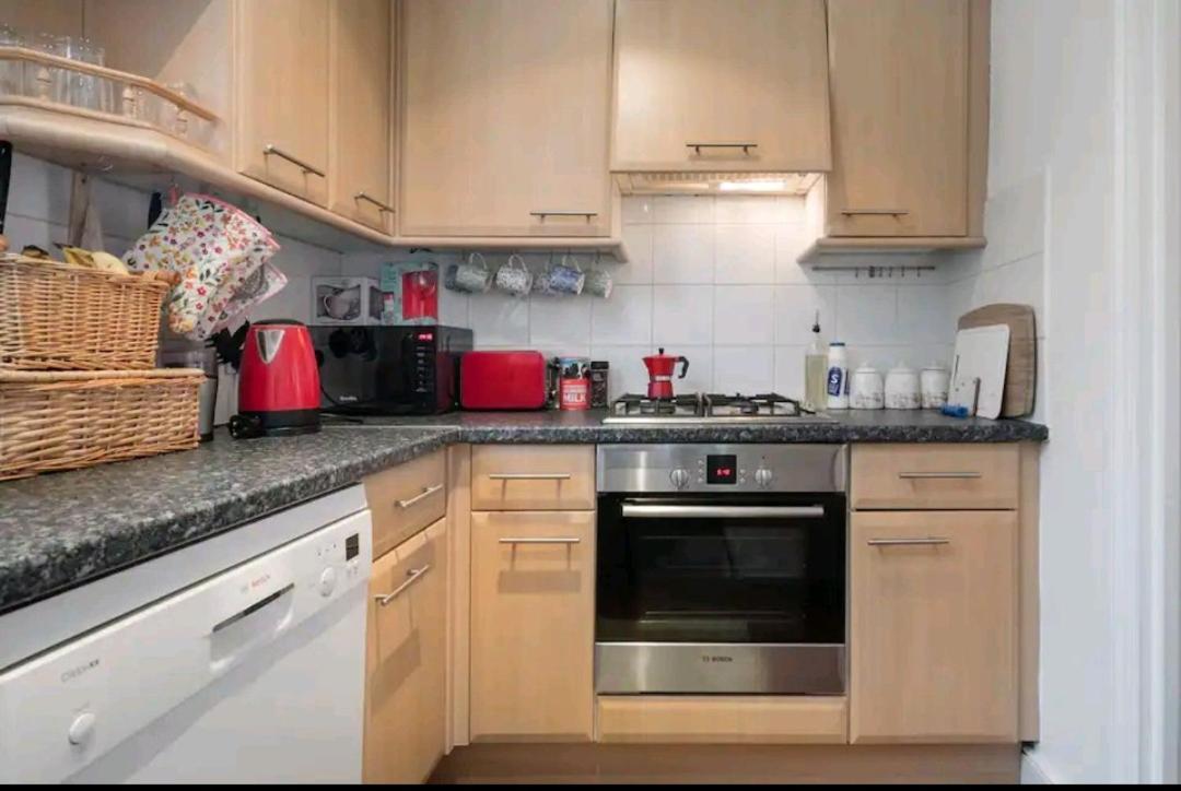 Stylish Room With Private Bath & Terrace In Super Central Clapham Junction Minutes From Victoria, Waterloo London Bagian luar foto