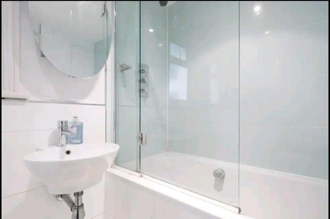 Stylish Room With Private Bath & Terrace In Super Central Clapham Junction Minutes From Victoria, Waterloo London Bagian luar foto
