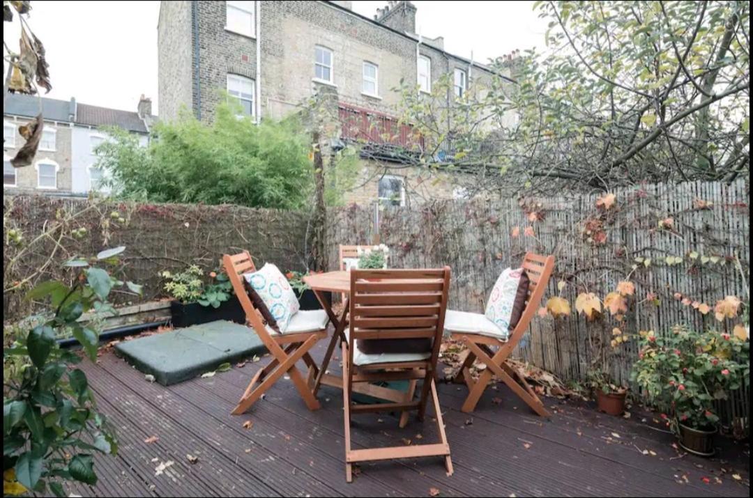 Stylish Room With Private Bath & Terrace In Super Central Clapham Junction Minutes From Victoria, Waterloo London Bagian luar foto